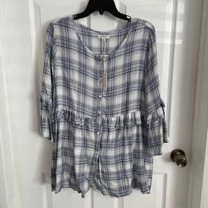 Plaid tunic top with ruffle - M